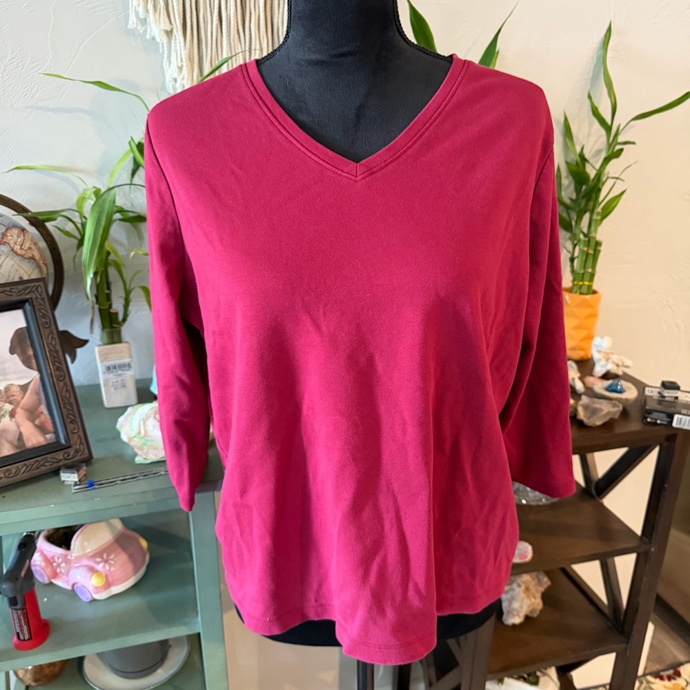 L.L. Bean Women's Long Sleeve V-Neck Top in Raspberry